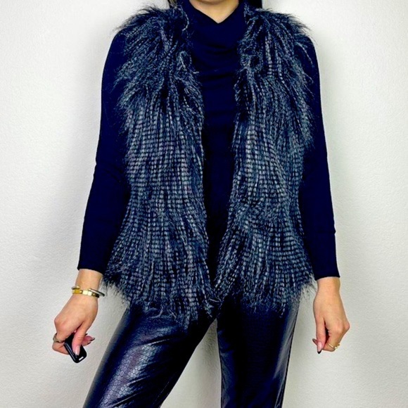 FOREVER 21+ FAUX FUR VEST - GRAY/BLACK SIZE 3X (NEW) - Picture 1 of 2